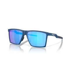 Okulary przeciwsłoneczne szklane Oakley Futurity Sun Prizm. Niebieskie okulary przeciwsłoneczne Oakley, bez wzorów, szklane. Za 744.50 zł.