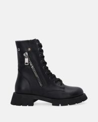 CZARNE OCIEPLANE WORKERY 4728 BLACK. Czarne botki Venezia, bez wzorów, ze skóry, bez obcasa, bez zapięcia. Za 279.00 zł.