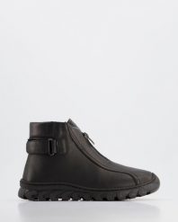 BOTKI DAMSKIE Z SUWAKIEM 4003560 BLACK. Czarne botki Venezia, bez wzorów, ze skóry, bez obcasa, bez zapięcia. Za 199.00 zł.