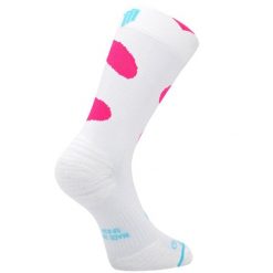 KINETIC PINK - SKARPETKI DO BIEGANIA. Czerwone skarpetki SPORCKS, bez wzorów, z nylonu. Za 156.00 zł.