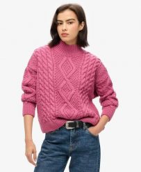 Superdry Sweter Polo z Splotem Aran – Papaya Pink. Czerwone swetry Superdry, z aplikacjami, z materiału, eleganckie, bez ramiączek. Za 371.25 zł.