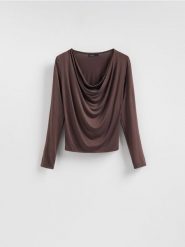 Bluzka z wiskozą - ciemnobrązowy. Brązowe bluzki Reserved, l, bez wzorów, z dzianiny, bez kołnierzyka, bez ramiączek. Za 79.99 zł.