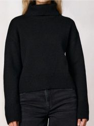 Golf z domieszką akrylu - czarny. Czarne swetry Sinsay, l, bez wzorów, bez ramiączek. Za 49.99 zł.