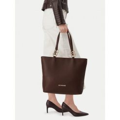 Torebka LOVE MOSCHINO. Brązowe shopper bag Love Moschino, bez wzorów, bez dodatków. Za 1,009.00 zł.