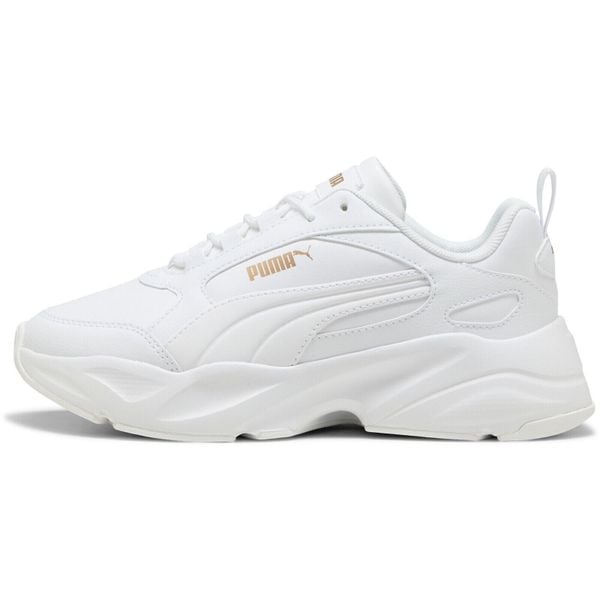 Buty sportowe damskie Puma Cassia 2.0 L. Białe buty sportowe lifestyle Puma, bez wzorów, z syntetyku, sportowe, bez zapięcia. Za 390.00 zł.