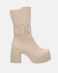 BEŻOWE BOTKI NA PLATFORMIE ANIZ23-52 BEIGE. Brązowe botki Venezia, bez wzorów, ze skóry, bez obcasa, na platformie, bez zapięcia. Za 399.00 zł.