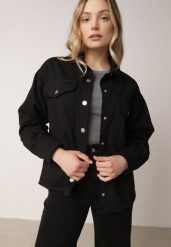 Czarna Bawełniana Kurtka Jeansowa o Koszulowym Kroju na Napy Yrelola. Czarne kurtki Born2be, l, bez wzorów, z bawełny, biznesowe, bez kaptura. Za 169.99 zł.