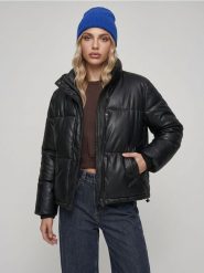 Pikowana kurtka puffer ze stójką - czarny. Czarne kurtki Sinsay, l, bez wzorów, bez kaptura. Za 99.99 zł.