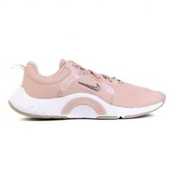 Buty treningowe damskie Nike Renew IN Season TR 11. Czerwone buty treningowe Nike, bez wzorów, z materiału, bez zapięcia, na fitness i siłownię. Za 378.00 zł.
