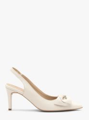 Kremowe czółenka damskie bez pięty slingback z kokardą. Brązowe czółenka Ryłko, bez wzorów, ze skóry, biznesowe, ze szpiczastym noskiem, bez obcasa, bez zapięcia. Za 379.99 zł.