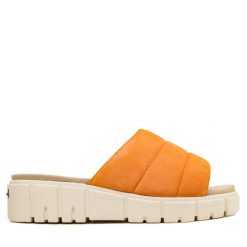 Klapki Caprice. Brązowe klapki Caprice, bez wzorów, bez obcasa, bez zapięcia. Za 189.99 zł.