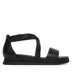 Sandały Tamaris. Czarne sandały Tamaris, bez wzorów, bez obcasa, na płaskiej podeszwie, bez zapięcia. Za 379.99 zł.