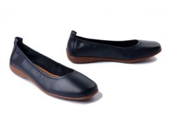 JOSEF SEIBEL 74801 133 525 Fenja 01 indigo, baleriny damskie. Niebieskie baleriny Josef Seibel, bez wzorów, ze skóry, bez obcasa, bez zapięcia. Za 302.32 zł.