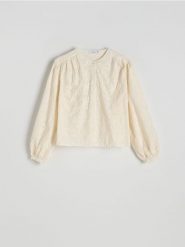 Bawełniana koszula z haftem - złamana biel. Koszule Reserved, l, bez wzorów, z bawełny, bez kołnierzyka, bez ramiączek. Za 139.99 zł.