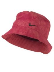Nike Kapelusz w kolorze czerwonym rozmiar: S/M. Czerwone kapelusze Nike, bez wzorów, z materiału. Za 110.04 zł.