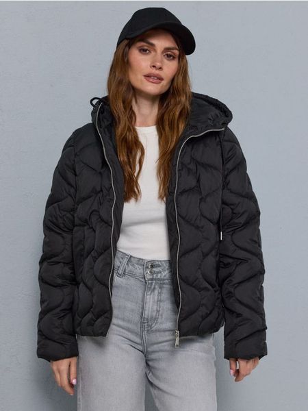 Pikowana kurtka puffer z kapturem i ściągaczami - czarny. Czarne kurtki Sinsay, l, bez wzorów, z kapturem. Za 69.99 zł.