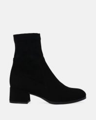 CZARNE ZAMSZOWE BOTKI A015SUBLOBB103. Czarne botki Venezia, bez wzorów, ze skóry, bez obcasa, bez zapięcia. Za 529.00 zł.