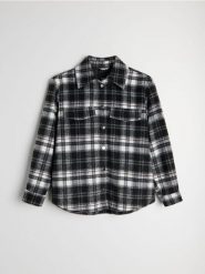 Kurtka w kratę w stylu flanelowym z domieszką wełny i wiskozy - czarny. Czarne kurtki Sinsay, l, bez wzorów, z wełny, bez kaptura. Za 69.99 zł.