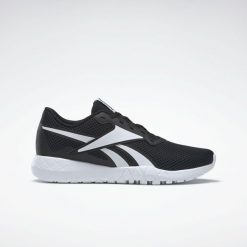 Buty do chodzenia damskie Reebok Flexagon Energy TR. Białe buty treningowe Reebok, bez wzorów, z materiału, bez zapięcia, trekkingowe. Za 169.00 zł.