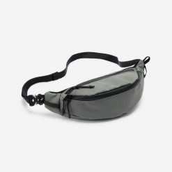 Torebka nerka hydrofobowa 2 kieszenie. Szare nerki i saszetki Decathlon, bez wzorów, z materiału, sportowe, bez dodatków. W wyprzedaży za 59.99 zł.