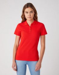 DAMSKI T-SHIRT WRANGLER POLO FLAME RED W7Q1-K4-R06 112132076. Czerwone t-shirty Wrangler, s, bez wzorów, bez kołnierzyka, bez ramiączek. Za 99.99 zł.