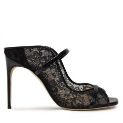Klapki MALONE SOULIERS. Czarne klapki MALONE SOULIERS, bez wzorów, bez obcasa, bez zapięcia. Za 3,119.00 zł.