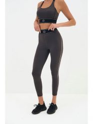 Onamaste Legginsy sportowe "Mali" w kolorze szarym rozmiar: S/M. Szare legginsy Onamaste, m, bez wzorów, z materiału, z podwyższonym stanem, outdoorowe. Za 130.99 zł.