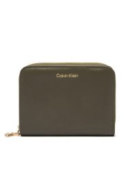 Calvin Klein Portfel LV04F1075G Zielony ciemny. Zielone portfele Calvin Klein, bez wzorów, ze skóry. Za 289.99 zł.