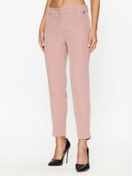 Maryley Spodnie materiałowe 23IB52Z/41CA Różowy Regular Fit. Czerwone spodnie materiałowe Maryley, bez wzorów, z materiału. Za 269.99 zł.