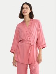 Triumph Szlafrok Amourette Jacquard 10227267 Różowy Regular Fit. Czerwone szlafroki damskie Triumph, bez wzorów, z wiskozy, bez ramiączek. Za 179.99 zł.