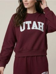 Bluza crewneck z napisem UTAH - bordowy. Czerwone bluzy Sinsay, l, bez wzorów, bez ramiączek, bez kaptura. Za 29.99 zł.