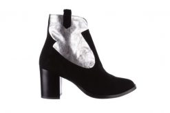Botki Bayla-097 32 Kowbojki Czarno-Srebrne, Skóra naturalna. Czarne botki Bayla, z aplikacjami, z materiału, eleganckie, bez obcasa, bez zapięcia. W wyprzedaży za 149.00 zł.