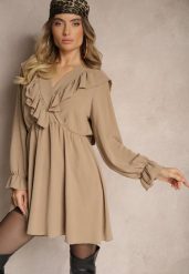 Ciemnobeżowa Kopertowa Sukienka z Żabotem Ozdobiona Falbankami Melosia. Brązowe sukienki Renee, na co dzień, bez wzorów, eleganckie, bez kołnierzyka, bez ramiączek, mini, kopertowe. W wyprzedaży za 55.99 zł.