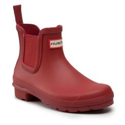 Kalosze Hunter. Czerwone kalosze Hunter, bez wzorów, bez zapięcia. Za 399.99 zł.