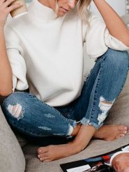 Milan Kiss Sweter w kolorze kremowym rozmiar: M. Brązowe swetry Milan Kiss, m, bez wzorów, bez ramiączek. Za 165.99 zł.