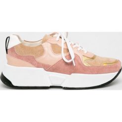 Answear - Buty. Czerwone buty sportowe lifestyle ANSWEAR, bez wzorów, z materiału, sportowe, bez zapięcia. W wyprzedaży za 149.90 zł.