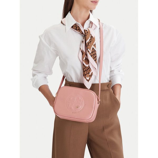 Torebka Beverly Hills Polo Club. Czerwone listonoszki Beverly Hills Polo Club, bez wzorów, bez dodatków. Za 149.99 zł.