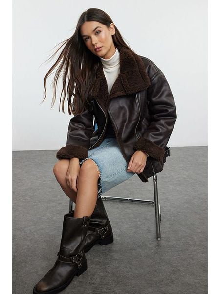 Trendyol Kurtka zimowa w kolorze brązowym rozmiar: M. Brązowe kurtki Trendyol, na zimę, m, bez wzorów, z puchu, bez kaptura. Za 211.31 zł.