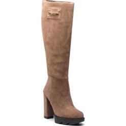 Kozaki LOVE MOSCHINO - JA2603BH06JF0209 Ardesia. Kozaki marki Love Moschino. W wyprzedaży za 709.00 zł.
