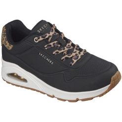 Buty sportowe damskie Skechers Uno jungle Nite. Czarne buty sportowe lifestyle Skechers, bez wzorów, ze skóry ekologicznej, sportowe, bez zapięcia. Za 406.08 zł.
