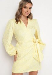 Żółta Kopertowa Sukienka z Wiązaniem w Talii Koexia. Żółte sukienki Born2be, na co dzień, l, bez wzorów, eleganckie, bez kołnierzyka, bez ramiączek, mini, kopertowe. W wyprzedaży za 118.99 zł.
