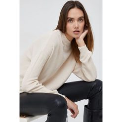 Vero Moda sweter damski kolor beżowy lekki. Brązowe swetry Vero Moda, l, bez wzorów, z włókna, bez ramiączek. W wyprzedaży za 89.99 zł.