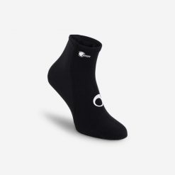 Skarpety do nurkowania Subea SCD z neoprenu 2 mm. Czarne skarpetki SUBEA, bez wzorów, z materiału. Za 29.99 zł.