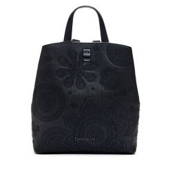 Plecak Desigual. Czarne plecaki Desigual, bez wzorów, bez dodatków. Za 209.99 zł.