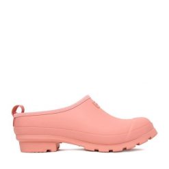 Kalosze Hunter. Czerwone kalosze Hunter, bez wzorów, bez zapięcia. Za 199.99 zł.