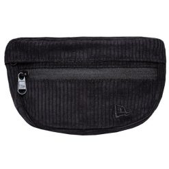 Saszetka na ramię New Era Corduroy Small Waist Bag pojemność 1 L. Czarne nerki i saszetki New Era, bez wzorów, bez dodatków. Za 109.99 zł.