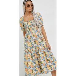 Abercrombie & Fitch sukienka mini rozkloszowana. Sukienki Abercrombie & Fitch, l, bez wzorów, bez kołnierzyka, bez ramiączek, mini, rozkloszowane. W wyprzedaży za 329.99 zł.
