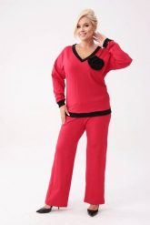 Bawełniany czerwony komplet dresowy Comfy - bluza z różą + długie spodnie PLUS SIZE XXL OVERSIZE. Czerwone bluzy Moda Size Plus Iwanek, plus size, z aplikacjami, z bawełny, bez kaptura, trekkingowe. W wyprzedaży za 279.90 zł.