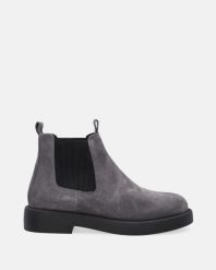 SZARE SZTYBLETY Z ZAMSZU 018120 112 GREY. Szare botki Venezia, bez wzorów, ze skóry, bez obcasa, bez zapięcia. Za 329.00 zł.