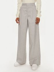 Gestuz Spodnie materiałowe Paula 10908679 Szary Relaxed Fit. Szare spodnie materiałowe Gestuz, bez wzorów, z materiału. Za 1,269.00 zł.